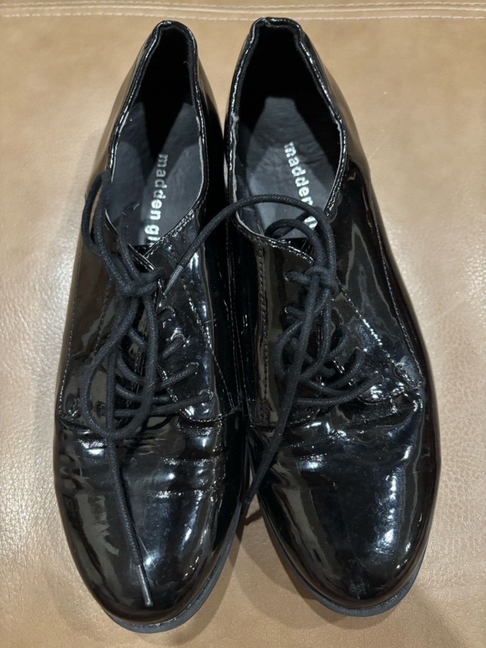 Madden Girl Black Patent Lace-Up minimalist sleek Oxfords - Picture 2 of 7